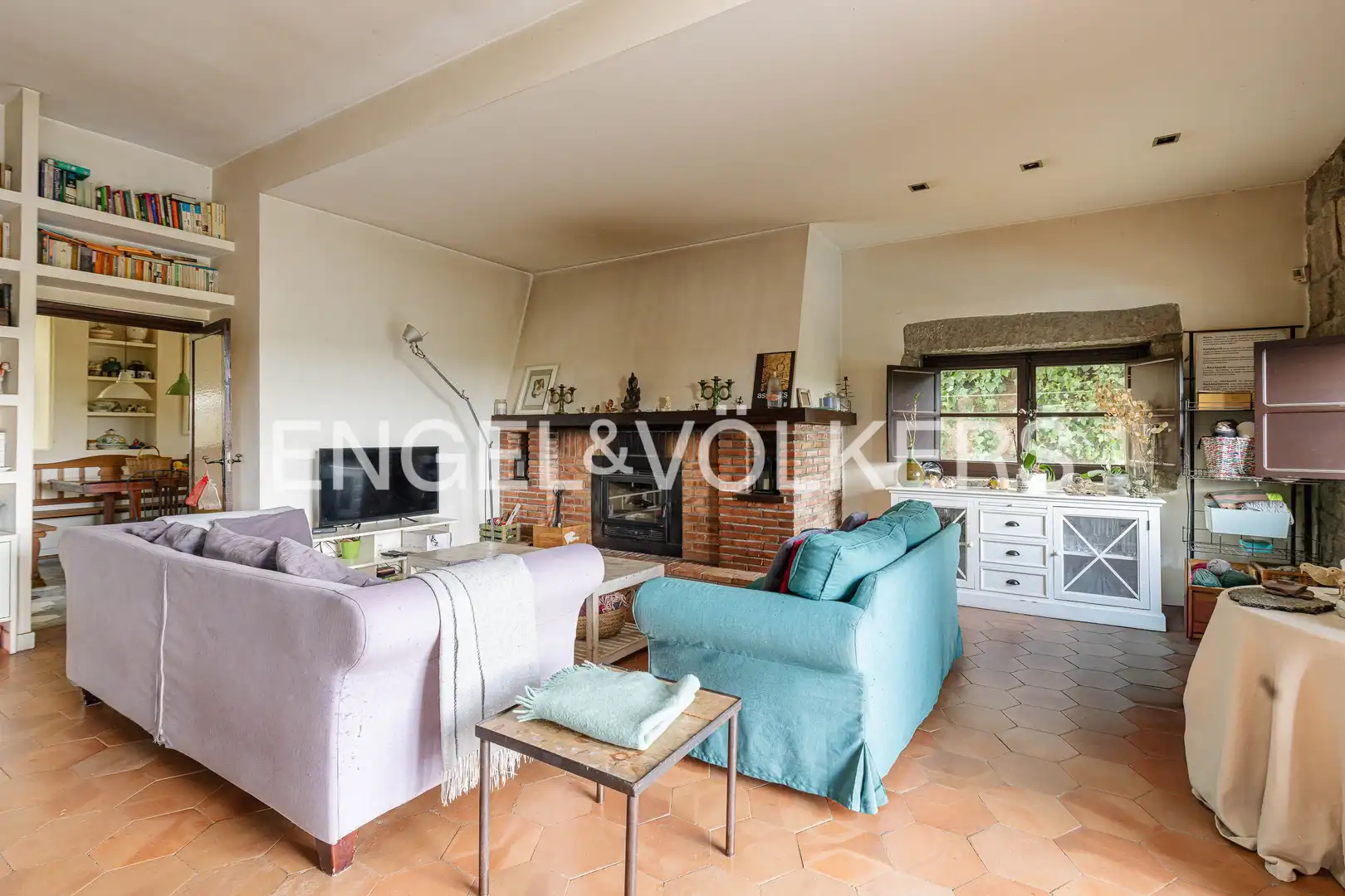 Sala d'estar de Casa o xalet en venda en Galapagar amb Calefacció, Jardí privat i Terrassa