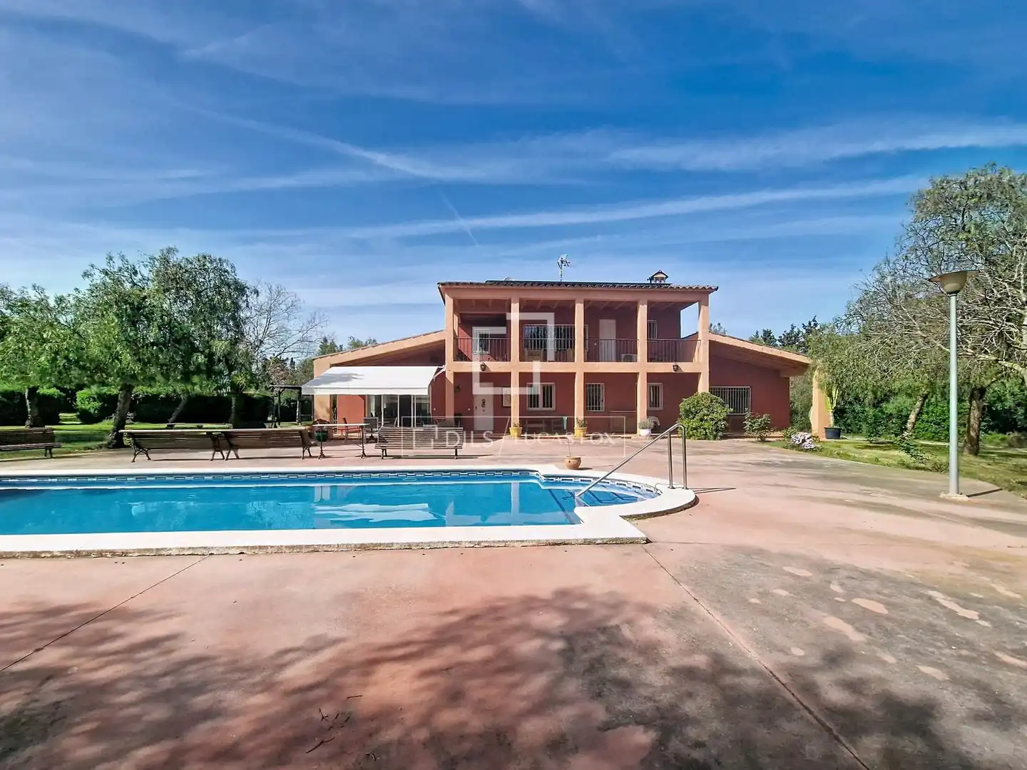 Jardí de Finca rústica en venda en Vilanova i la Geltrú amb Aire condicionat, Calefacció i Jardí privat