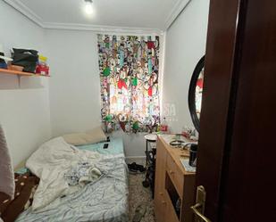 Bedroom of Flat for sale in  Sevilla Capital  with Air Conditioner