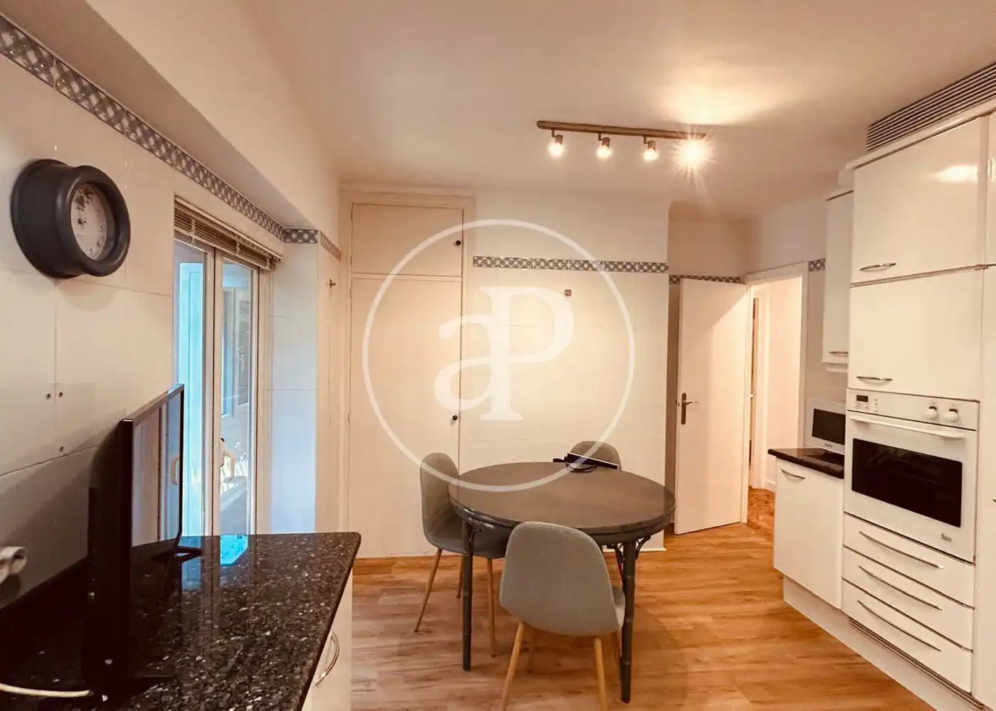 Flat for rent in Carrer Comte de Barcelona, Santa Catalina