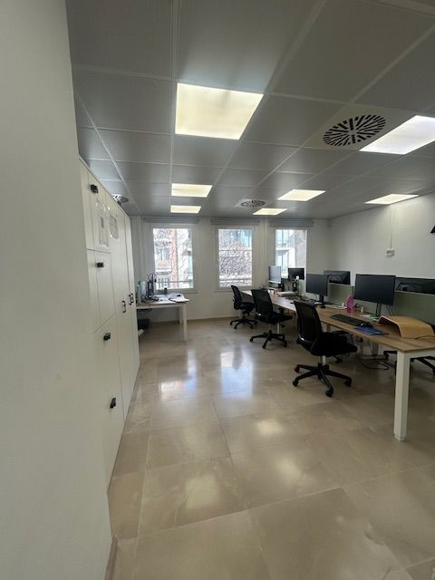 Office to rent in  Barcelona Capital  with Air Conditioner and Storage room