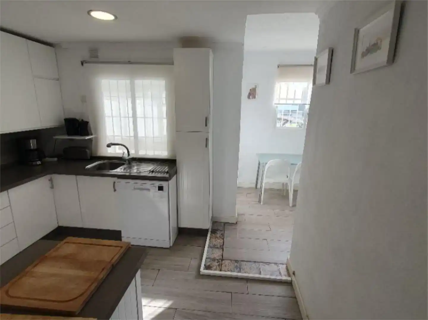 Cuina de Casa adosada en venda en Tomares amb Aire condicionat i Piscina
