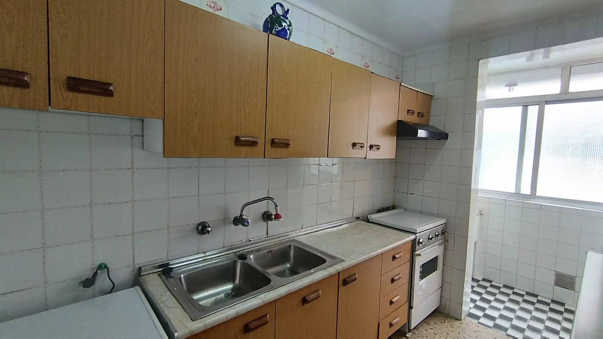 Kitchen of Flat for sale in Sevilla  with Air Conditioner and Terrace