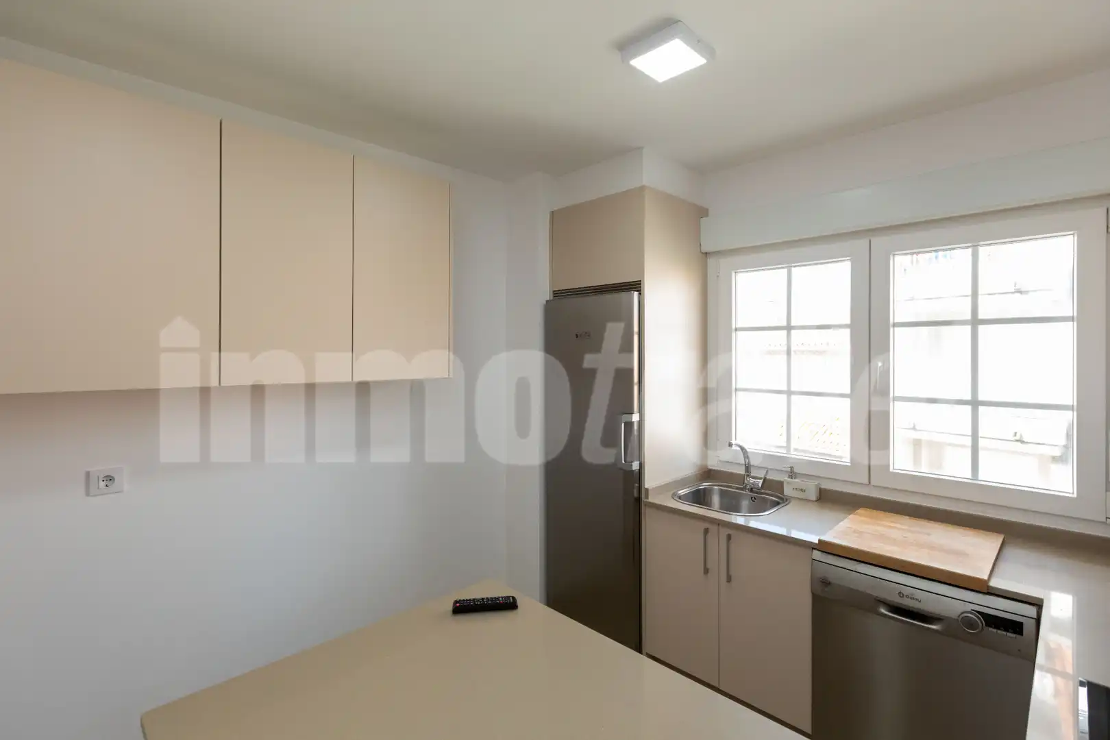 Kitchen of Flat for rent in Sanxenxo  with Heating, Parquet flooring and Furnished