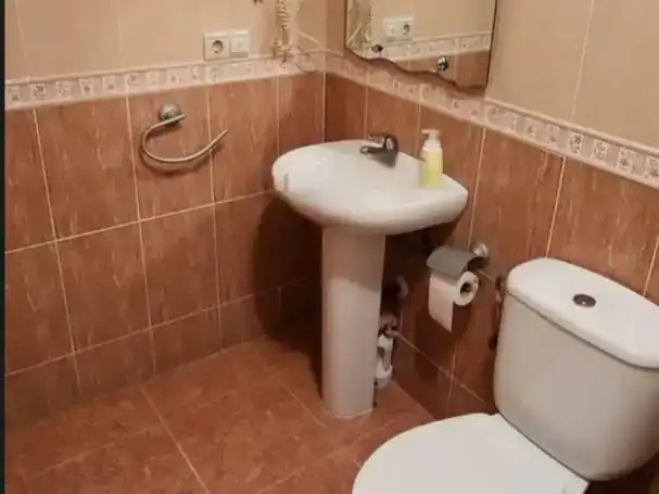 Baño de Dúplex en venta en Formentera del Segura con Aire acondicionado, Piscina y Amueblado
