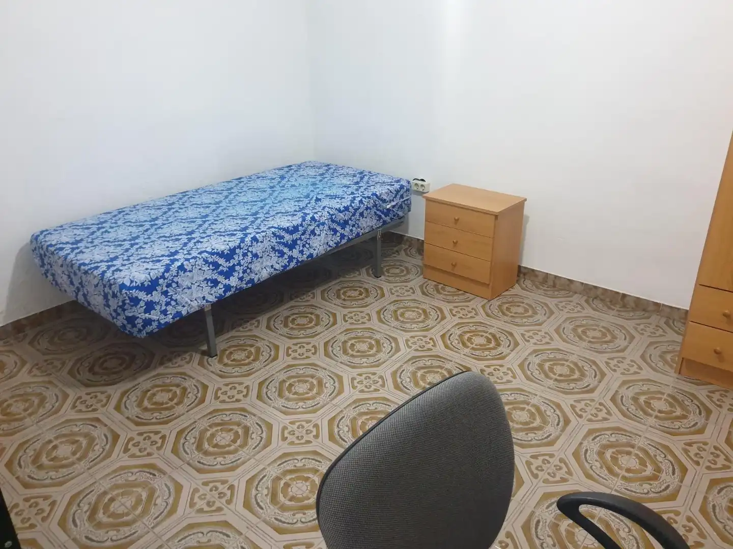 Habitación de Piso para compartir en Jaén con Aire acondicionado