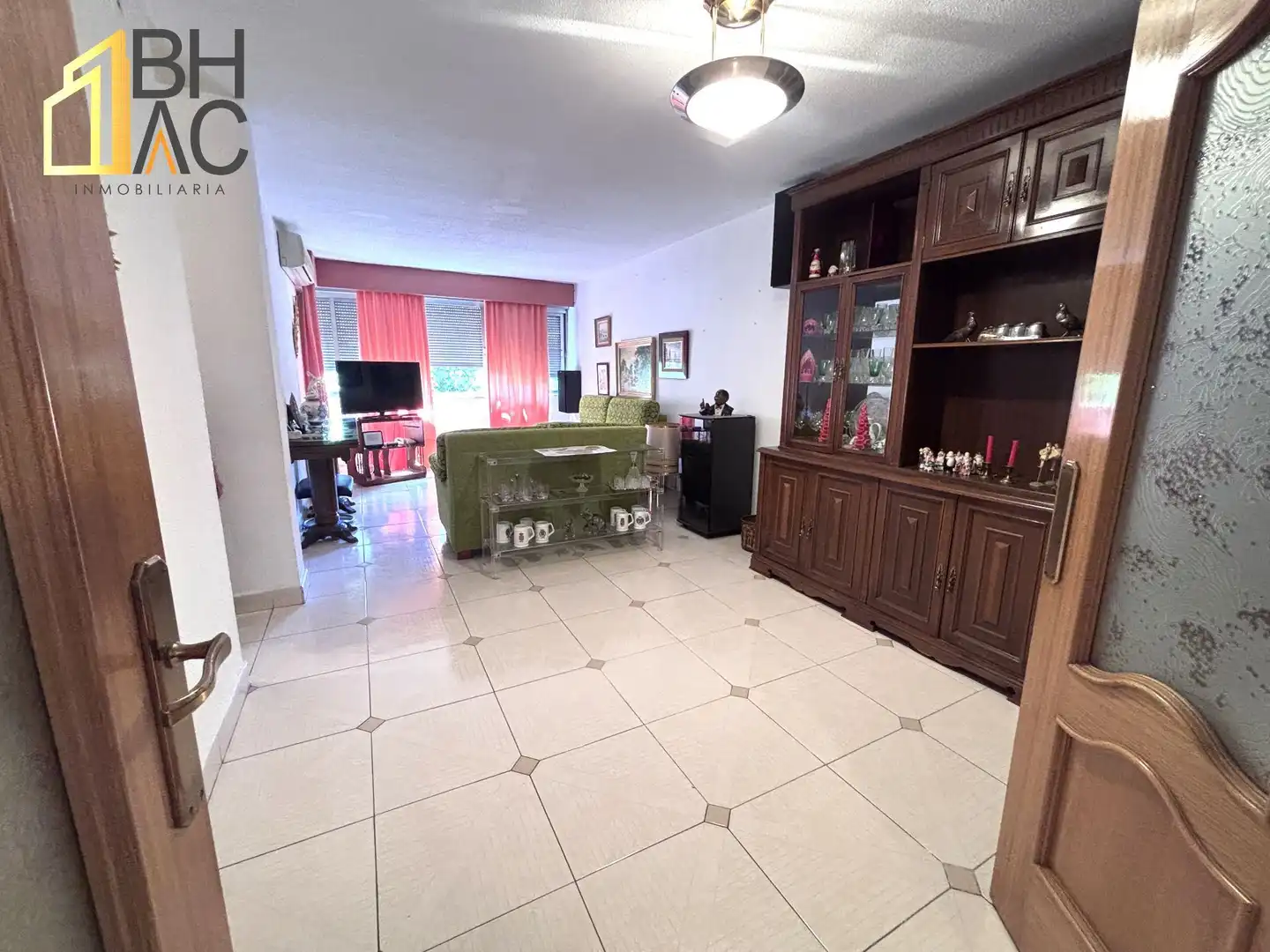 Living room of Flat for sale in Madrid  with Air Conditioner and Heating