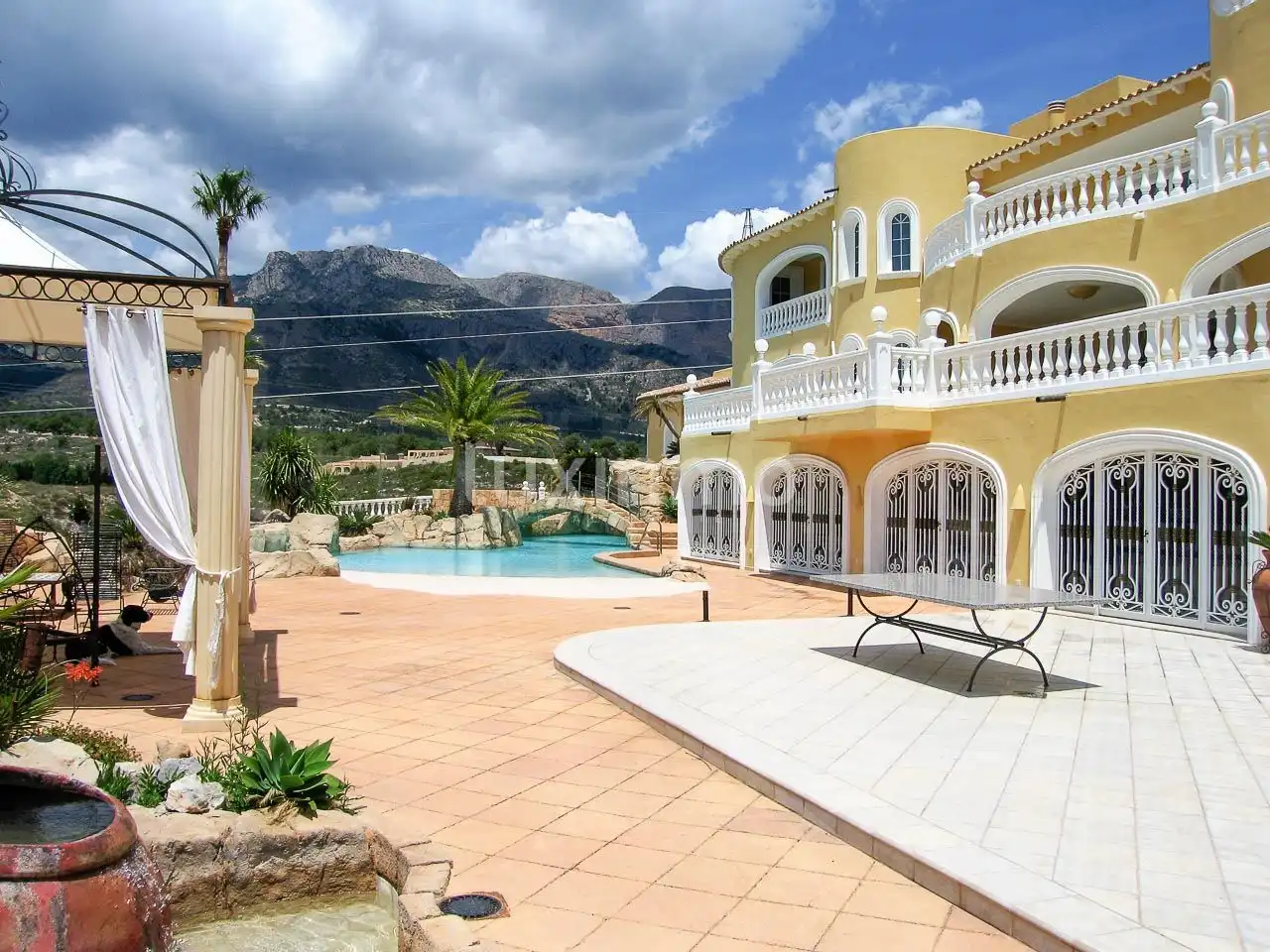 Vista exterior de Casa o chalet en venta en La Nucia con Aire acondicionado, Calefacción y Jardín privado