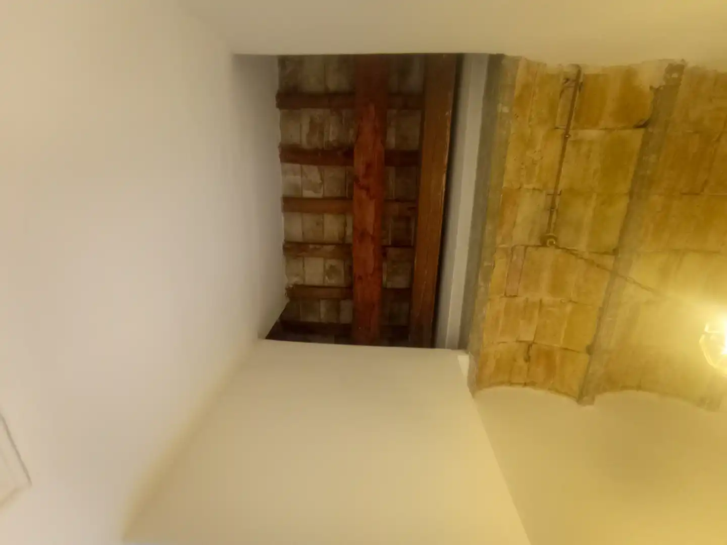 Flat for sale in Barcelona  with Air Conditioner, Balcony and Alarm