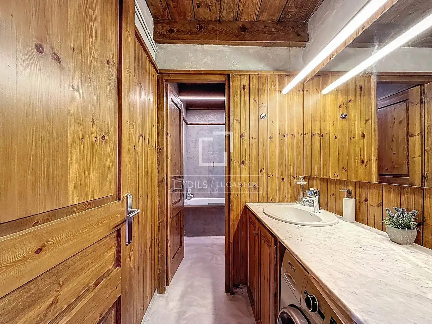 Bathroom of Flat for sale in Madrid  with Heating, Parquet flooring and Terrace