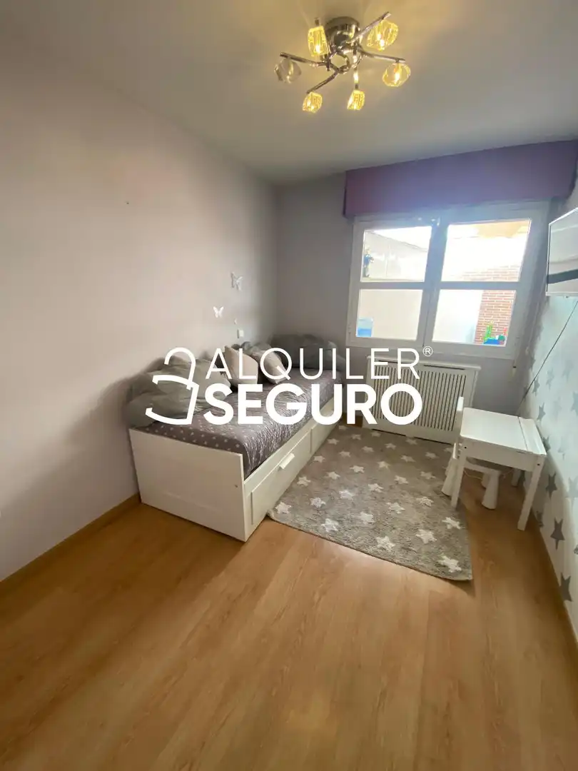 Habitación de Casa o chalet de alquiler en Guadalajara con Aire acondicionado, Calefacción y Terraza