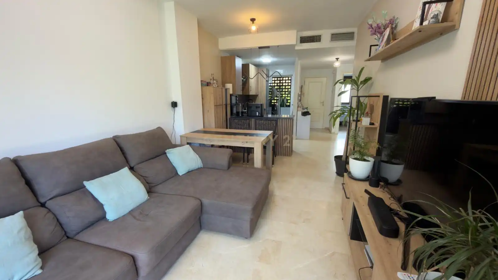 Sala de estar de Apartamento en venta en Mijas con Jardín privado, Trastero y Piscina comunitaria