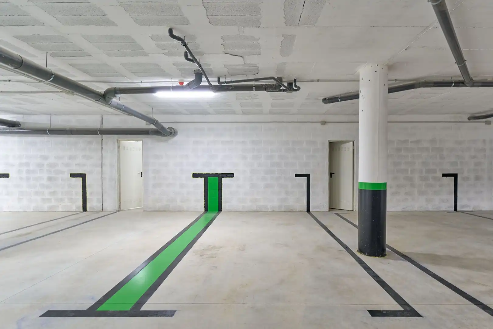 Aparcament de Pis en venda en Málaga amb Aire condicionat, Calefacció i Terrassa