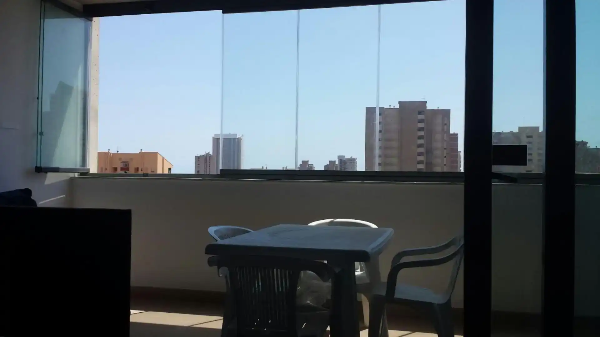 Terrasse von Wohnungen zur Miete in Benidorm mit Schwimmbad und Balkon