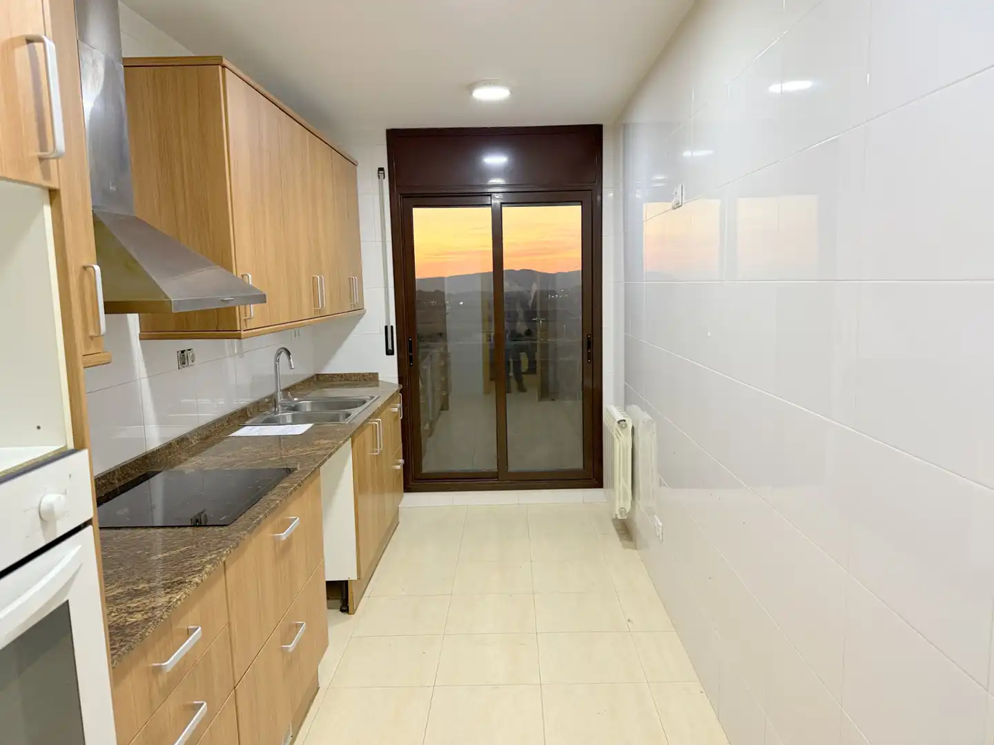 Cocina de Casa adosada en venta en Banyeres del Penedès con Calefacción, Jardín privado y Terraza