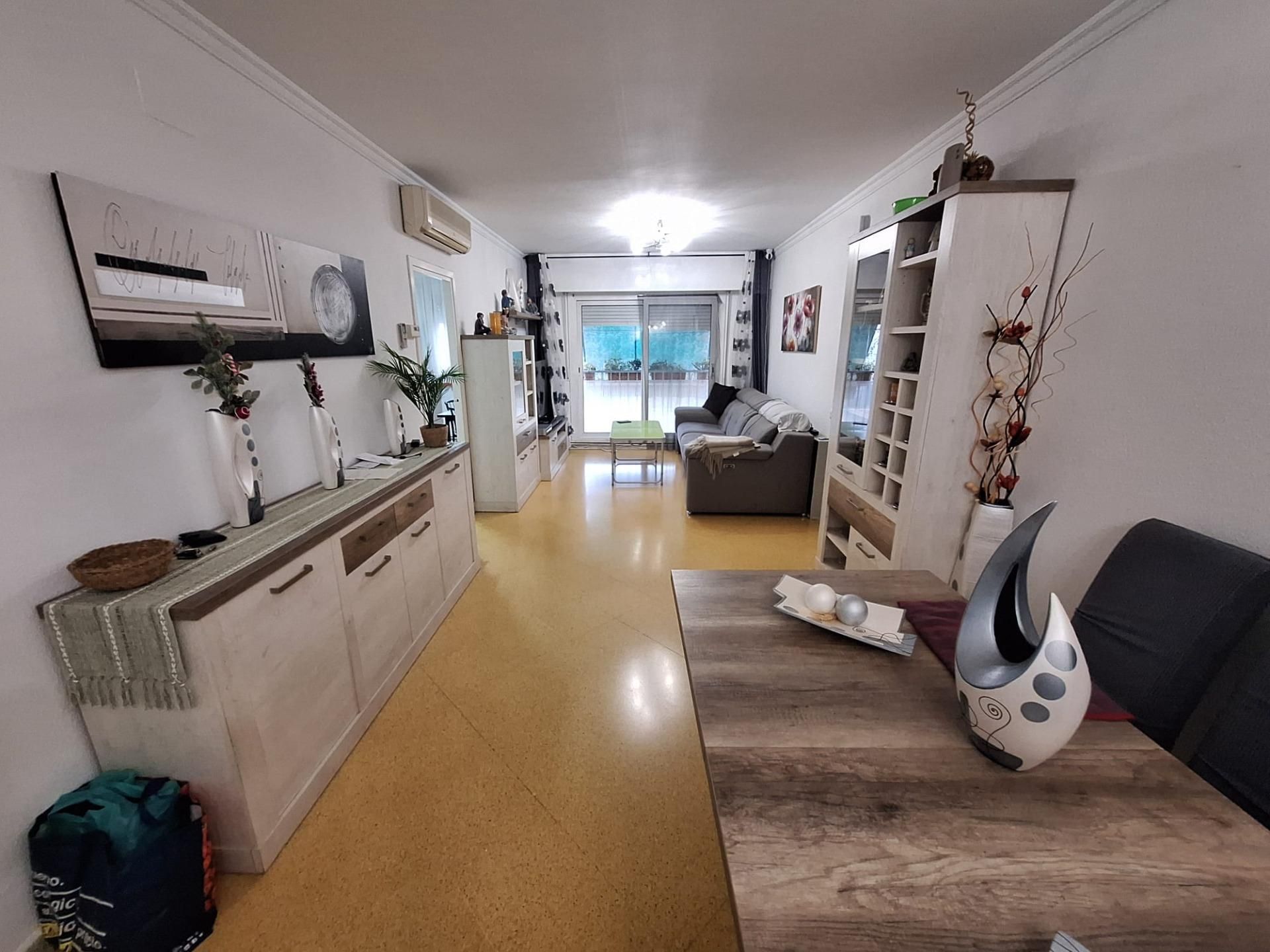 Living room of Flat for sale in Sabadell  with Air Conditioner, Furnished and Balcony