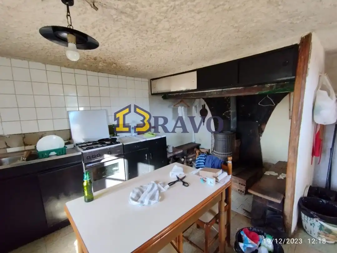 Cuina de Casa o xalet en venda en Valle de Losa amb Calefacció