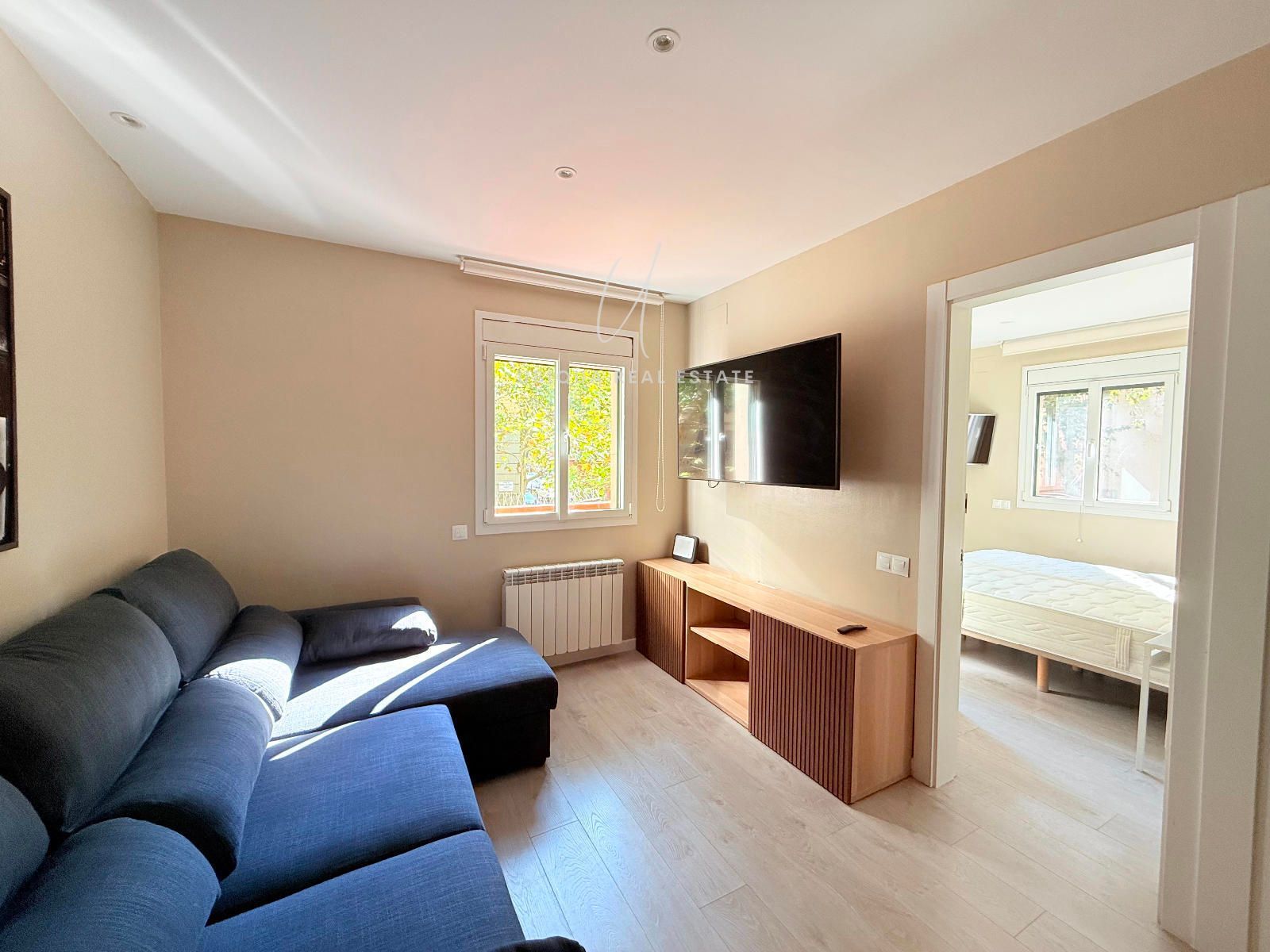 Living room of Flat to rent in  Barcelona Capital  with Air Conditioner, Heating and Parquet flooring