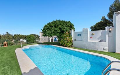 Piscina de Casa o xalet en venda en Benalmádena amb Jardí privat, Terrassa i Traster