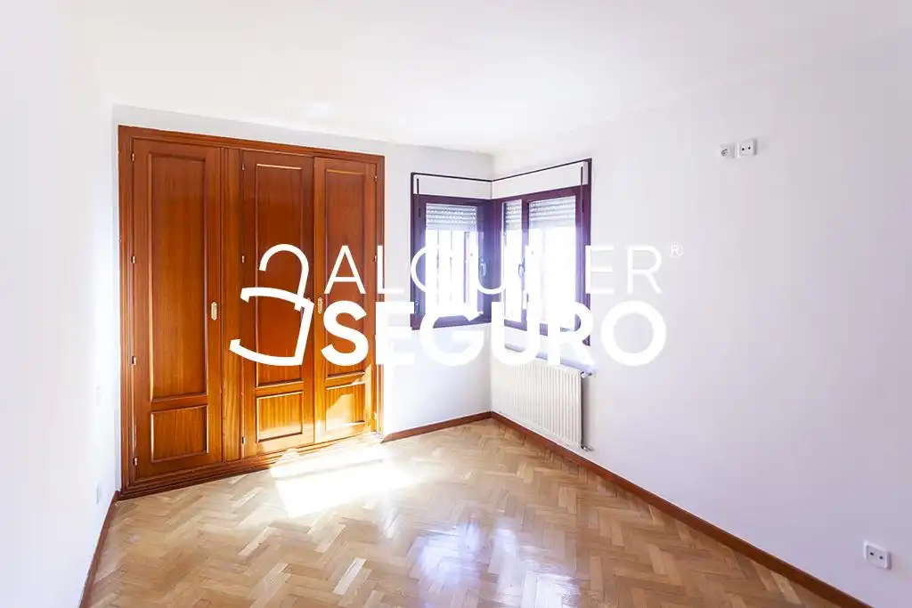 Dormitori de Casa o xalet de lloguer en Madrid amb Aire condicionat, Calefacció i Terrassa