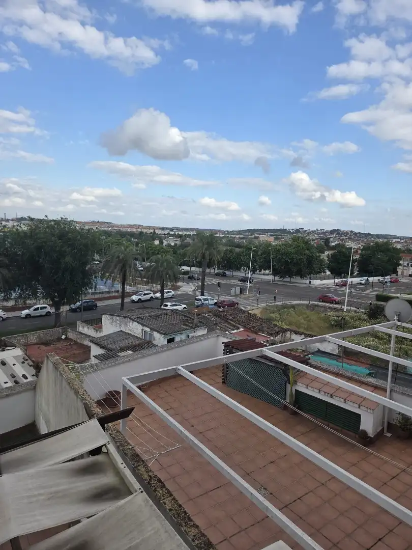 Außenansicht von Wohnung zur Miete in Badajoz mit Klimaanlage, Heizung und Abstellraum