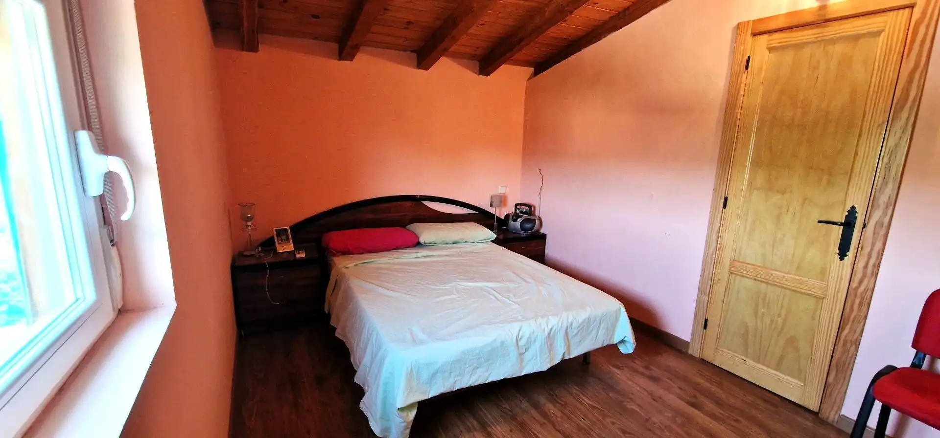 Schlafzimmer von Einfamilien-Reihenhaus zum Verkauf in Jarandilla de la Vera mit Klimaanlage, Terrasse und Möbliert