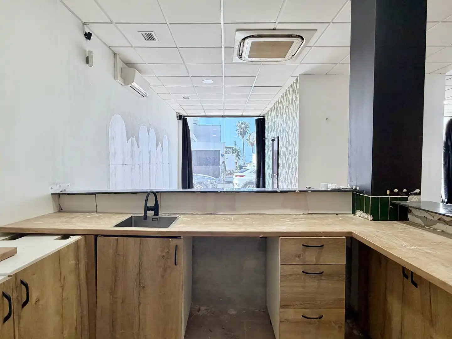 Commercial properties for rent in Playa Bajadilla - Puertos