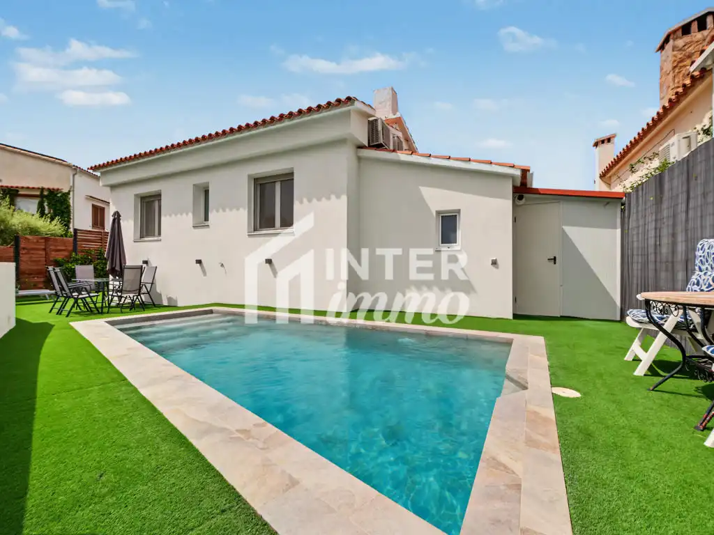 Casa con piscina en venta en Calle cordova 25