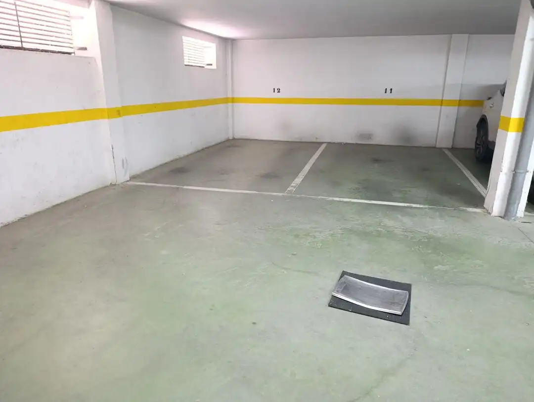Parkplatz von Garage zum Verkauf in Esquivias