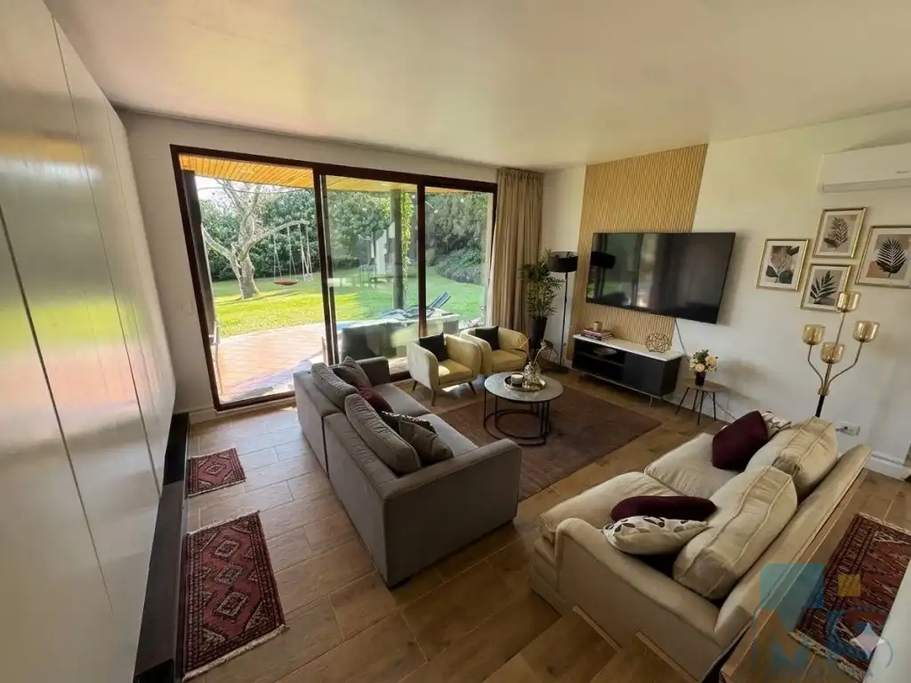 Sala de estar de Casa o chalet en venta en Hondarribia con Jardín privado, Piscina y Amueblado