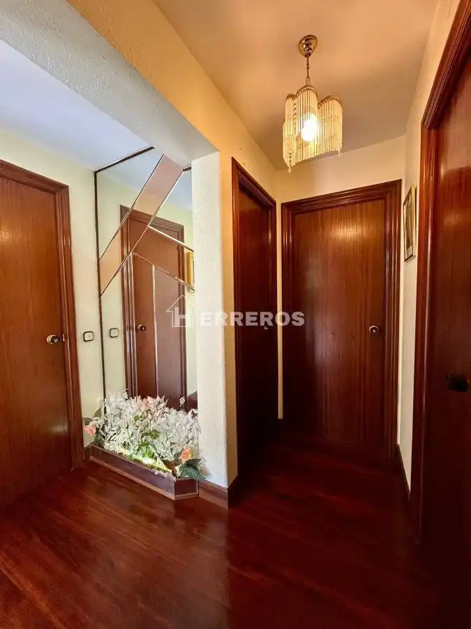 Casa adosada en venta en Baños de Río Tobía con Aire acondicionado, Calefacción y Parquet