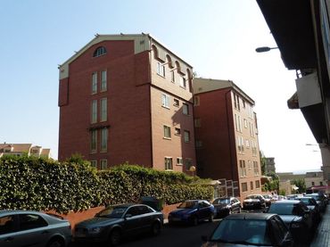 Piso con balcón en venta en Calle Rey Ali 2