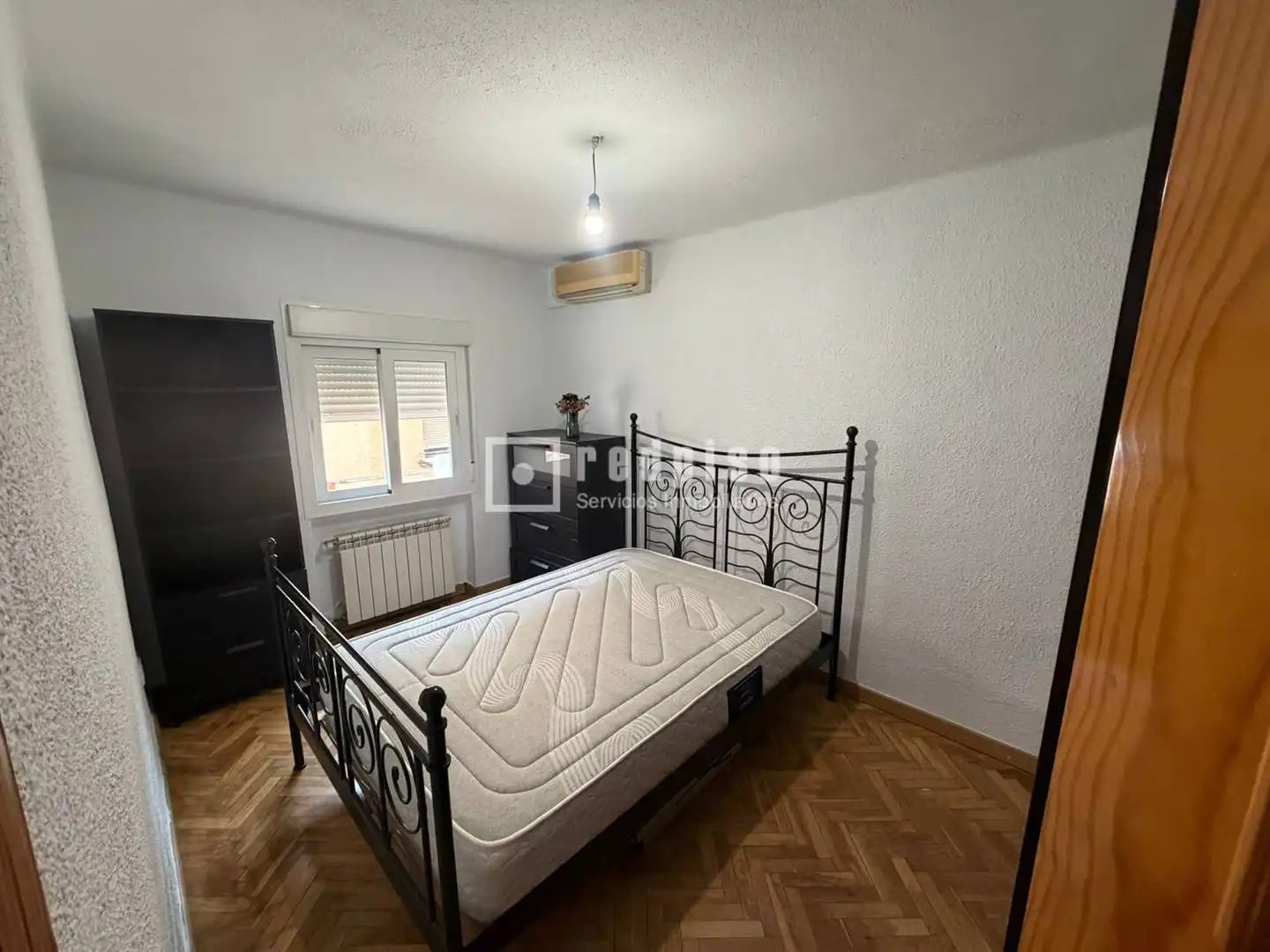 Schlafzimmer von Wohnung zum Verkauf in Madrid