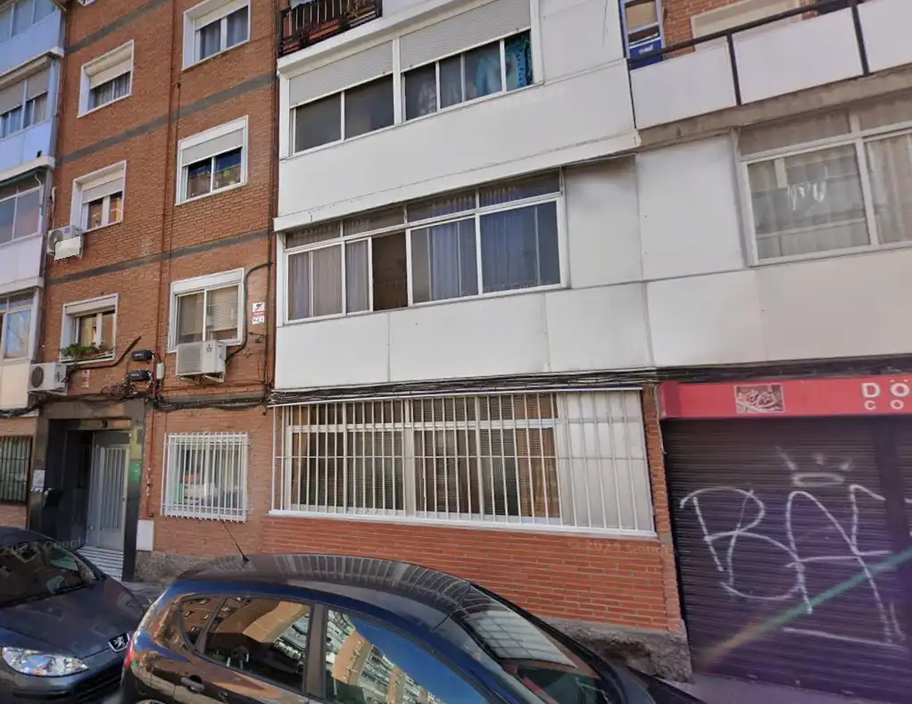 Vista exterior de Piso en venta en Alcalá de Henares