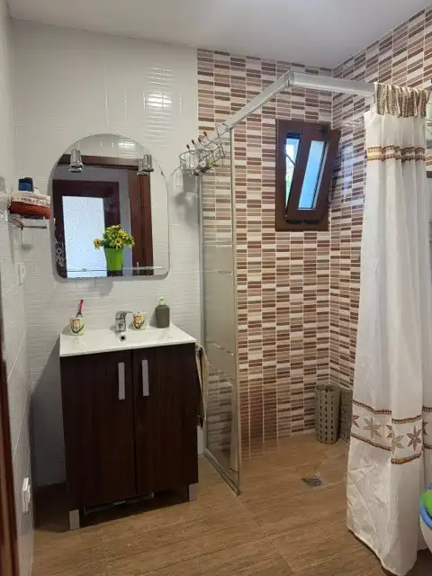 Baño de Casa o chalet en venta en Lliçà d'Amunt con Aire acondicionado, Calefacción y Jardín privado