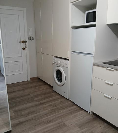 Foto 2 de Estudi de lloguer a Cuatro Caminos - Plaza de la Cubela, A Coruña Capital