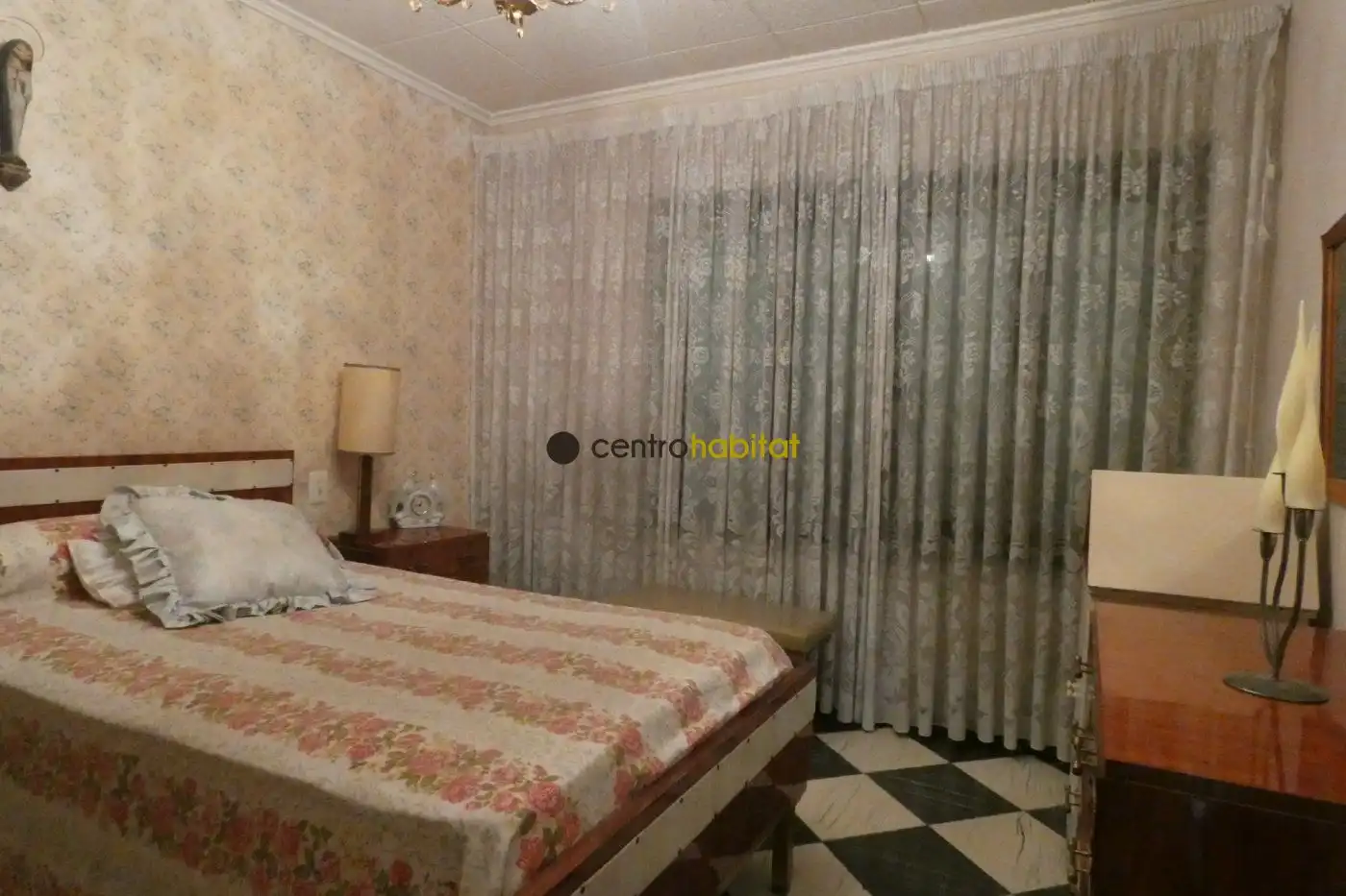 Dormitori de Casa o xalet en venda en Elda