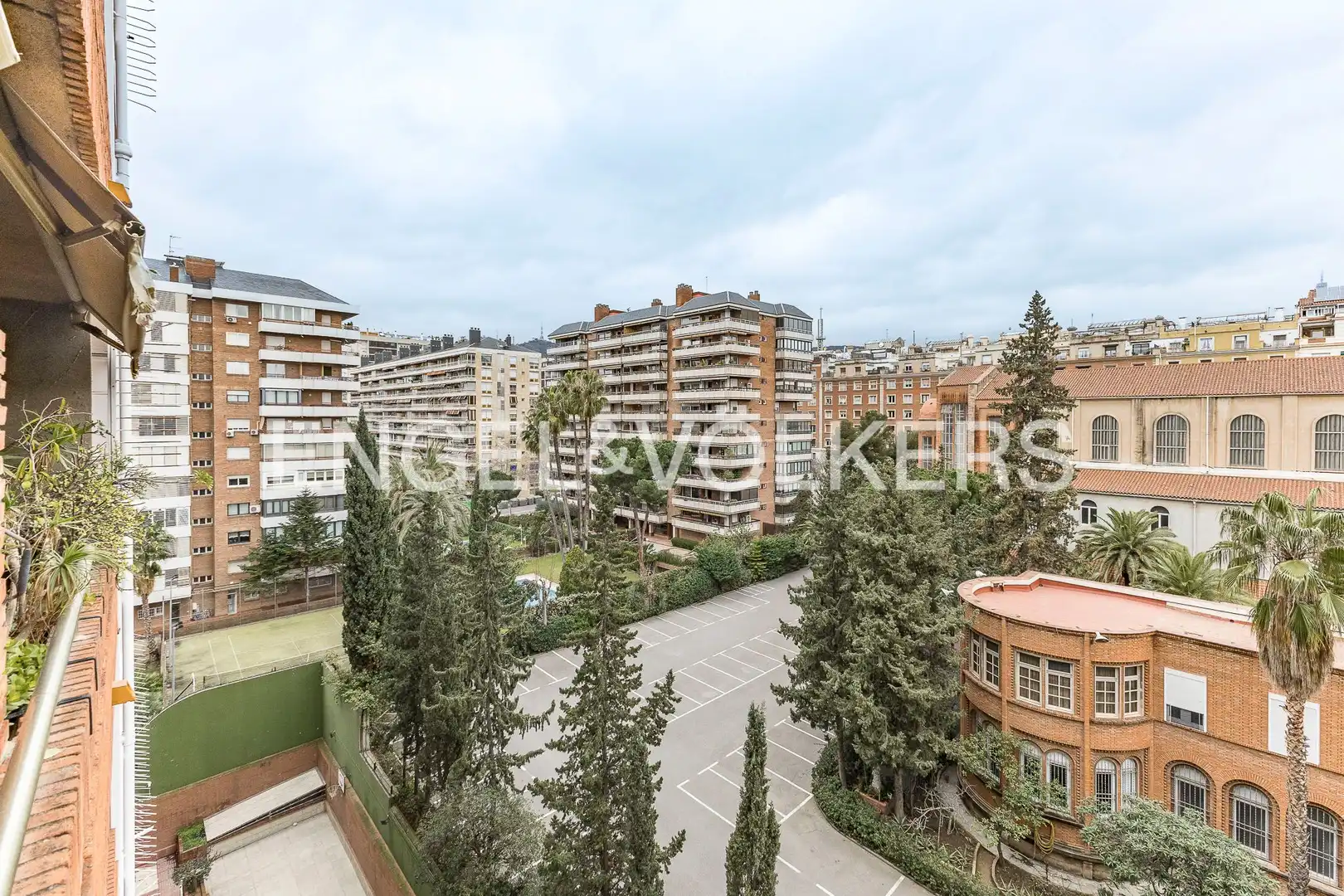 Flat with terrace to rent in Les Corts, imagen 26
