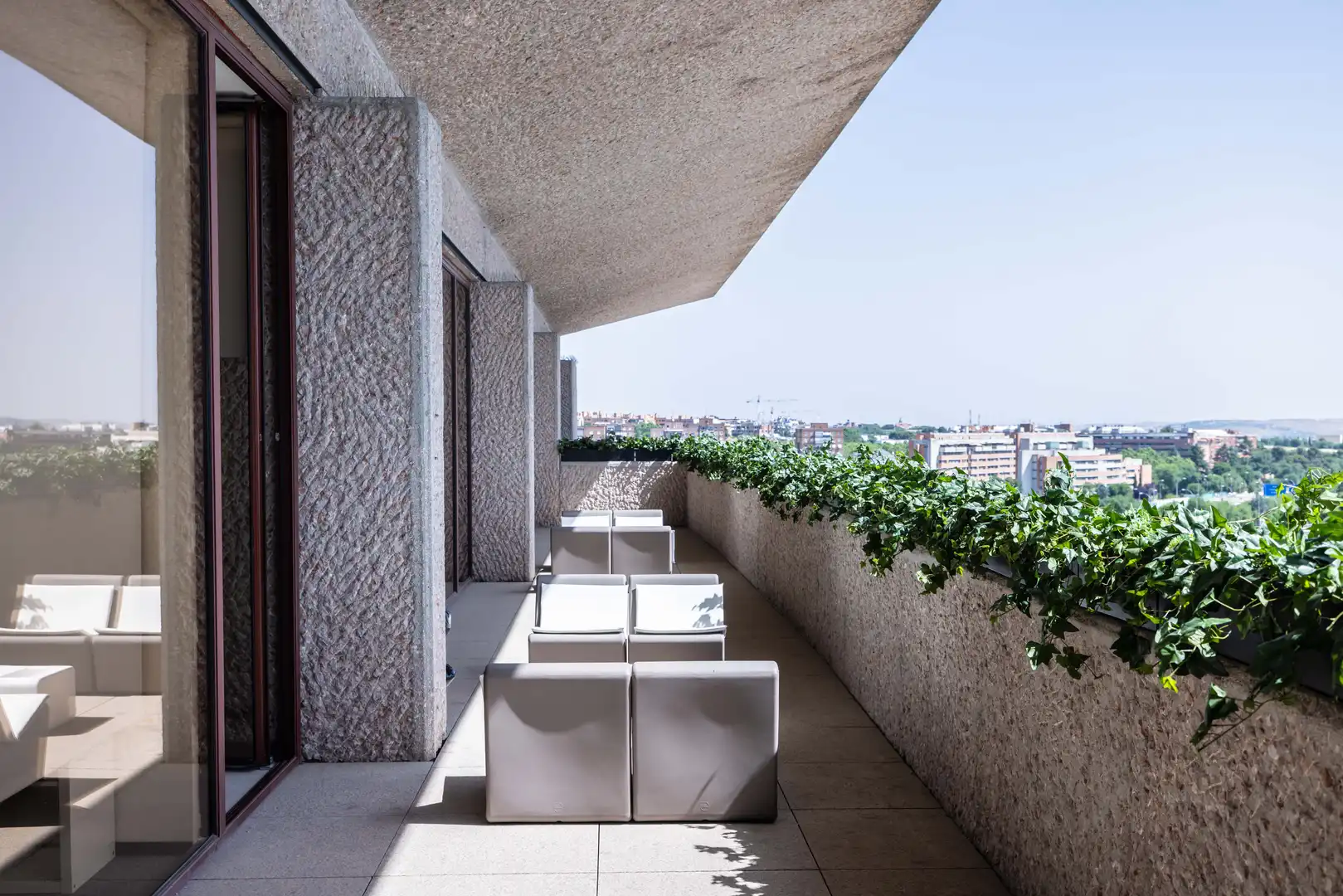 Terraza de Oficina de alquiler en Madrid con Aire acondicionado, Calefacción y Amueblado