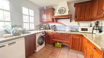 Kitchen of Single-family semi-detached for sale in Espartinas  with Air Conditioner, Private garden and Storage room