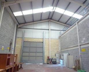 Industrial buildings for sale in Camargo