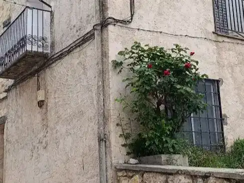 Vista exterior de Piso en venta en Salvacañete con Trastero, Amueblado y Balcón