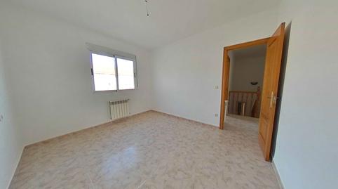 Foto 5 de Casa adosada en venda a Constitucion, El Pedernoso  , Cuenca