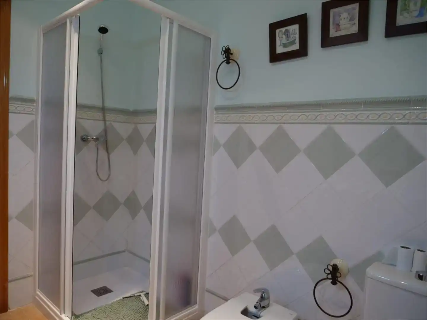 Badezimmer von Wohnung zur Miete in Baeza mit Privatgarten, Abstellraum und Möbliert