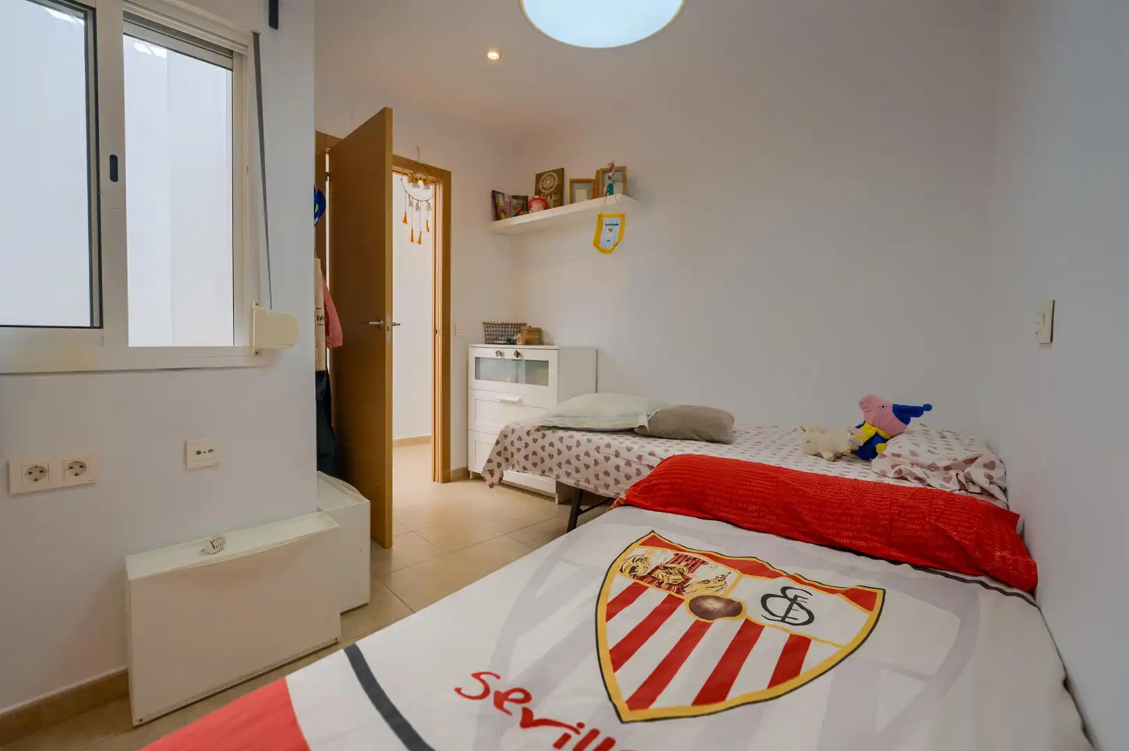 Maison jumelée à vendre à 15 Calle Santiago Ramón y Cajal #15, imagen 4