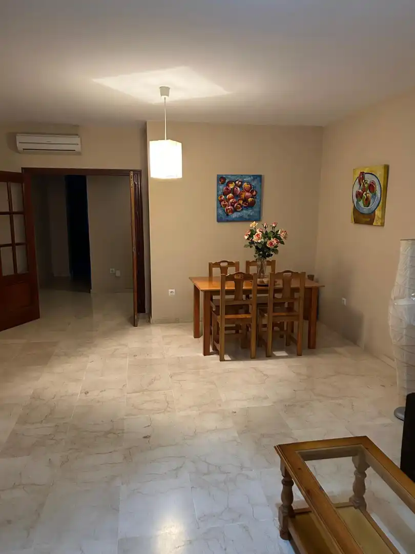 Esszimmer von Wohnung zur Miete in Dos Hermanas mit Klimaanlage und Möbliert