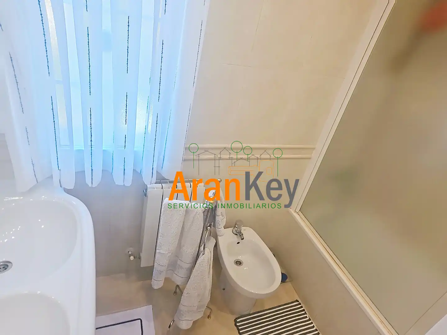 Baño de Casa o chalet en venta en Aranjuez con Aire acondicionado, Calefacción y Jardín privado