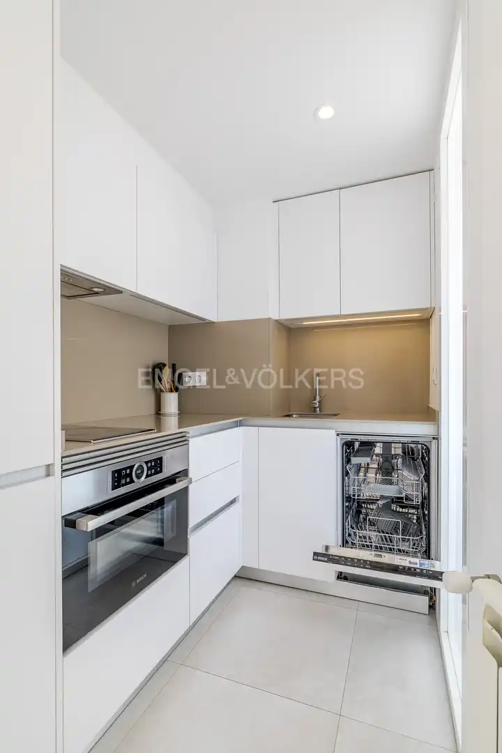 Cocina de Planta baja de alquiler en Madrid con Aire acondicionado, Calefacción y Amueblado