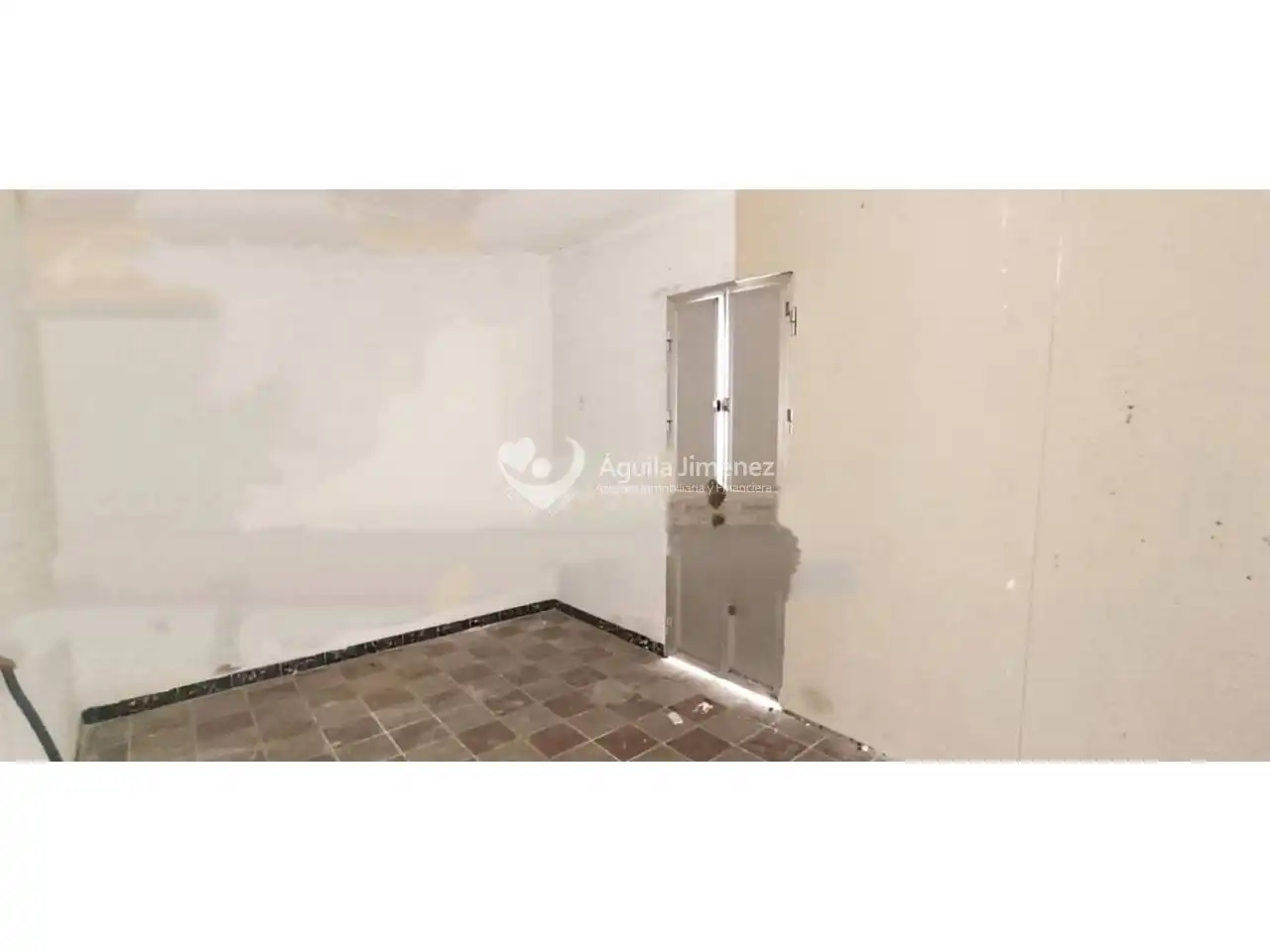 Casa adosada en venta en Alcalá de Guadaira con Aire acondicionado, Calefacción y Parquet