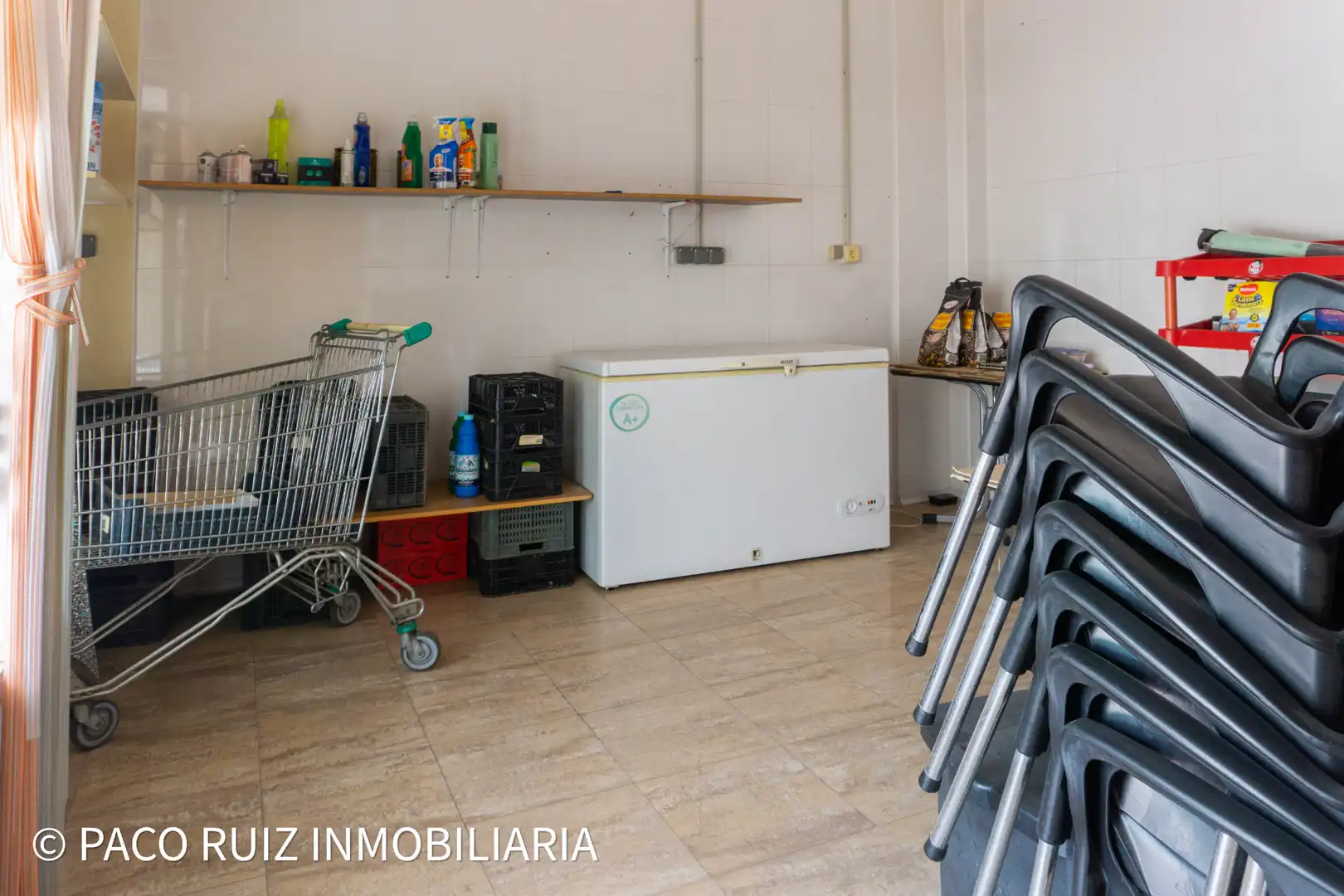 Local en venda en Almería amb Aire condicionat i Moblat